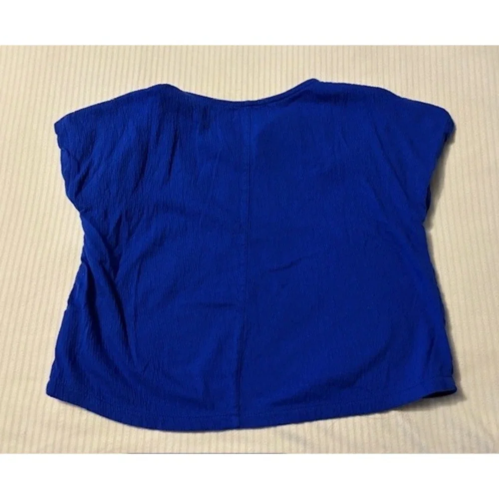 Old Navy kids bright blue crop top shirt size 6/7